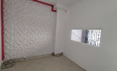 Local En Alquiler Planta Baja  Ave. Ernesto T. Lefevre | PH Royal Park