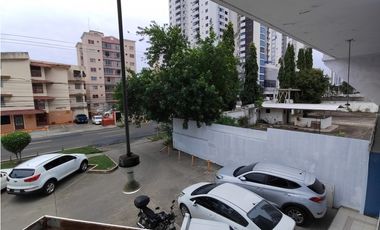Local En Alquiler Planta Baja  Ave. Ernesto T. Lefevre | PH Royal Park