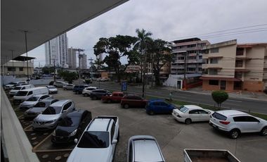 Local En Alquiler Planta Baja  Ave. Ernesto T. Lefevre | PH Royal Park