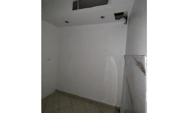 Local En Alquiler Planta Baja  Ave. Ernesto T. Lefevre | PH Royal Park