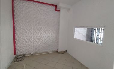 Local En Alquiler Planta Baja  Ave. Ernesto T. Lefevre | PH Royal Park