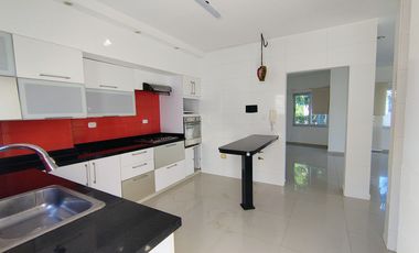 casa en venta en salgar. Cod V107259