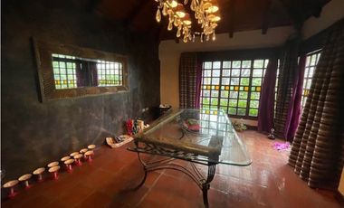 MILAGRO AVENIDA LOS CHIRIJOS, CASA ESQUINERA