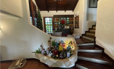 MILAGRO AVENIDA LOS CHIRIJOS, CASA ESQUINERA