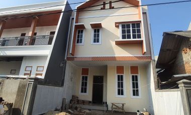 Rumah baru on progress akses jalan lebar di cipayung Jakarta timur