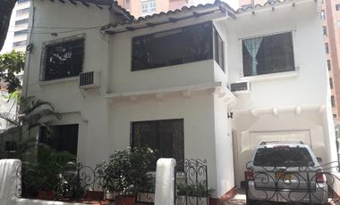 casa en venta en santa teresita. Cod V10196