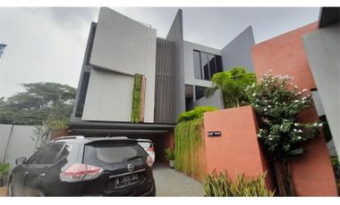 Rumah Murah Mewah Plus Kolam Renang Jakarta Selatan