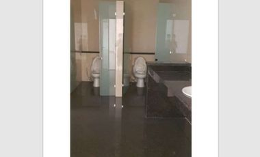 dijual gedung raya jemursari 3 lantai baru gress
