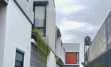 Dijual Rumah Plus 3 Unit Villa Baru Dekat Sleman City Hall