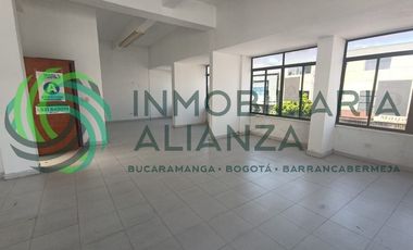 oficina en arriendo en sector comercial. Cod A17047