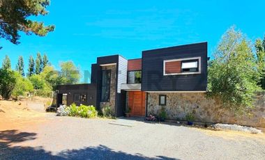 Venta Amplia Casa 4D 4B, Altos de Mitrinhue