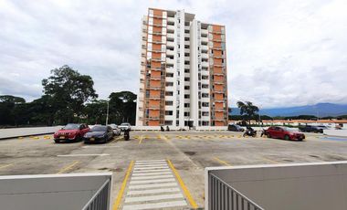 apartamento en arriendo en prados del este. Cod A26475