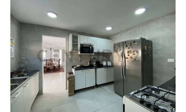 Moderna casa parcela consolidado condominio Rebajada