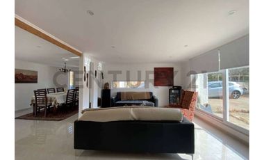 Moderna casa parcela consolidado condominio Rebajada