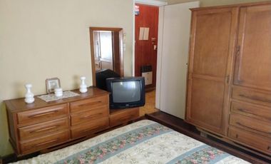 Casa de 3 ambientes en Quilmes Este.