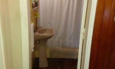 Casa de 3 ambientes en Quilmes Este.