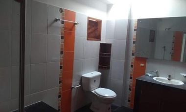 casa en venta en villa antigua. Cod V405