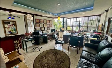 GANGA - SE VENDE CASA DE 3 NIVELES EN LOS ANGELES AM