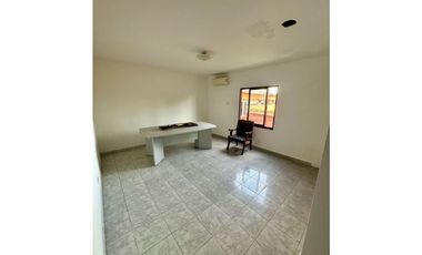 GANGA - SE VENDE CASA DE 3 NIVELES EN LOS ANGELES AM