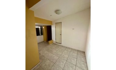 GANGA - SE VENDE CASA DE 3 NIVELES EN LOS ANGELES AM