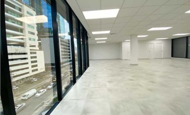 SE ALQUILA OFICINA EN OBARRIO CON VISTA AVE. SAMUEL LEWIS