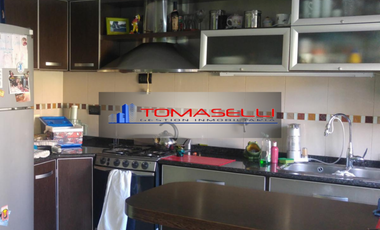 VENTA - TAPIALES - EXCELENTE CASA 7 AMBIENTES - DETALLES DE CATEGORIA - SE TOMARIA DEPTO. EN PARTE DE PAGO