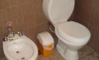 BURZACO: IMPONENTE DUPLEX C/GARAGE CUBIERTO,FONDO Y AMPLIO QUINCHO (opcional DEPTO EXTERNO)**IMPECABLE **