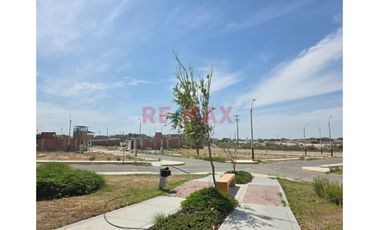 ​🏗️ ¡El Lienzo Perfecto 90M2 Frente A Parque Para Tu Proyecto En Urb. Alto Piura!