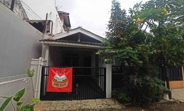 Rumah Bintaro Sektor 4 Lokasi Strategis Minimalis