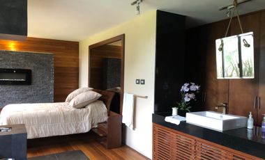 CASA EN VENTA EN CLUB DE GOLF LAS FUENTES, VISTA AL GREEN Y AMPLIO JARDÍN !