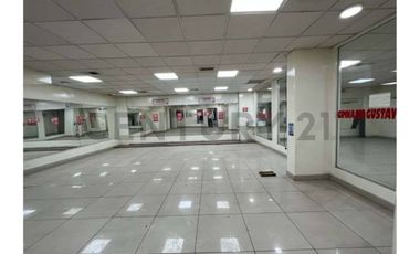 ARRIENDO AMPLIO LOCAL COMERCIAL  703 MT2, STGO CENTRO