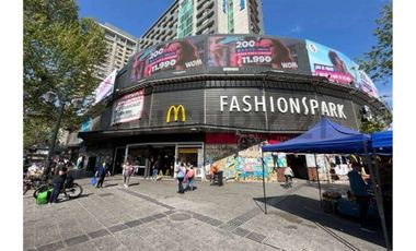 ARRIENDO AMPLIO LOCAL COMERCIAL  703 MT2, STGO CENTRO