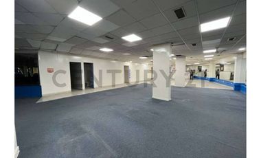 ARRIENDO AMPLIO LOCAL COMERCIAL  703 MT2, STGO CENTRO