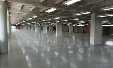 Arriendo local en el Centro Empresarial Olaya Herrera, Medellín