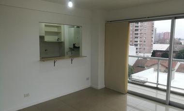 EXCELENTE DEPARTAMENTO 3 AMB CON COCHERA CUBIERTA , EDIFICO SYRAH , IMPECABLE , AV. CENTENARIO 2360