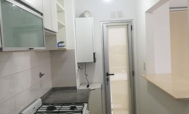 EXCELENTE DEPARTAMENTO 3 AMB CON COCHERA CUBIERTA , EDIFICO SYRAH , IMPECABLE , AV. CENTENARIO 2360