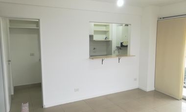EXCELENTE DEPARTAMENTO 3 AMB CON COCHERA CUBIERTA , EDIFICO SYRAH , IMPECABLE , AV. CENTENARIO 2360