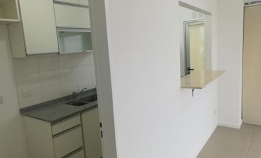 EXCELENTE DEPARTAMENTO 3 AMB CON COCHERA CUBIERTA , EDIFICO SYRAH , IMPECABLE , AV. CENTENARIO 2360