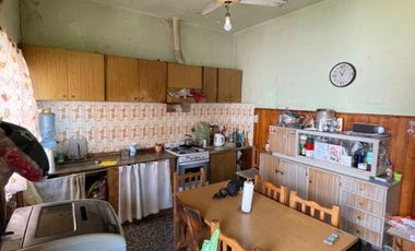 Departamento Tipo Casa en venta en Lanus Este