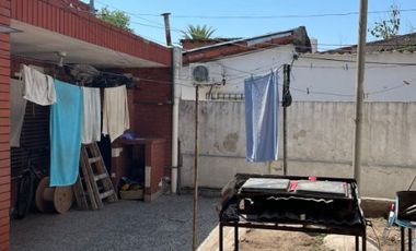 Departamento Tipo Casa en venta en Lanus Este