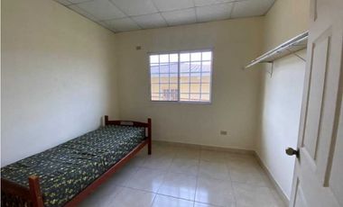 ALQUILER CASA 2 HABITACIONES CERCA A LA USMA