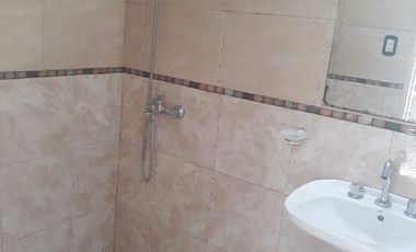 Casa en venta en Quilmes Este