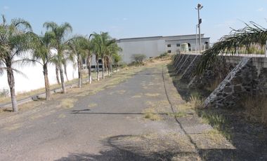 RENTA TERRENO, CERCANO AL MAX FUN ACCESO POR AVE. 5 DE FEBRERO, VISTA PANORAMICA