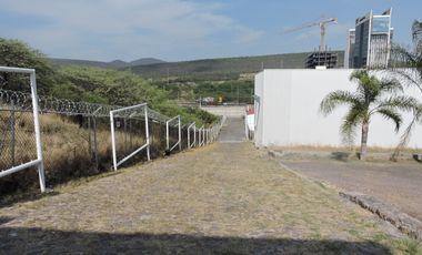 RENTA TERRENO, CERCANO AL MAX FUN ACCESO POR AVE. 5 DE FEBRERO, VISTA PANORAMICA