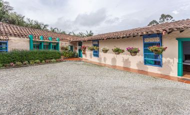 casa en arriendo/venta en la ceja. Cod A16248