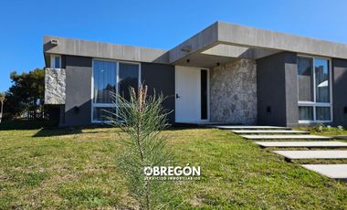 Casa en costa esmeralda con piscina en alquiler para 8 personas