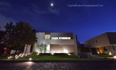 Casa de Lujo en Bosque de los Lagos
