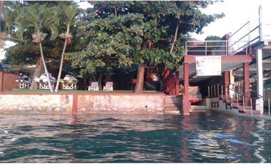 CASA EN VENTA A ORILLA DEL LAGO 