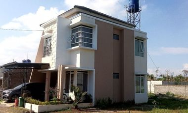 Rumah mewah2 lt lokasi strattegis dekat UNPAD ITB Jatinangor