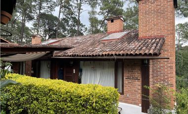 CASA EN RENTA EN AVANDARO, VALLE DE BRAVO